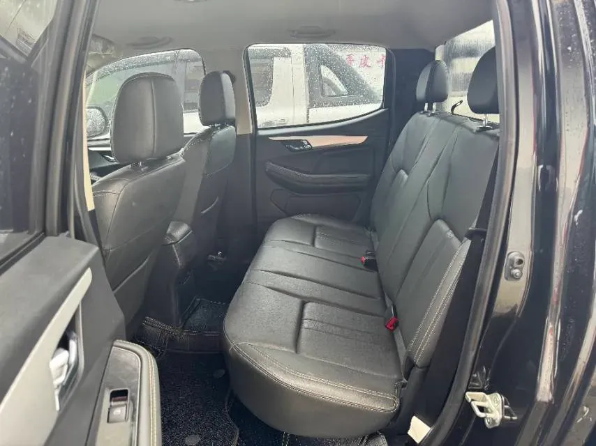 2020 Isuzu RE-MAX Jim 2.8T 120HP L4 5MT,autocango,china used car exporter,china ev exporter,chinese used car exporter,chinese used ev exporter