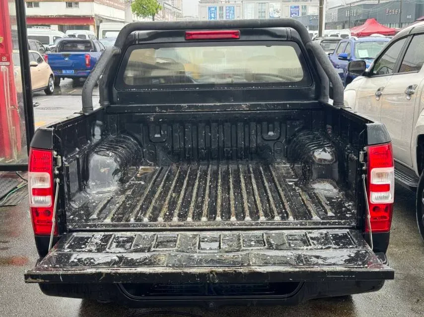 2020 Isuzu RE-MAX Jim 2.8T 120HP L4 5MT,autocango,china used car exporter,china ev exporter,chinese used car exporter,chinese used ev exporter