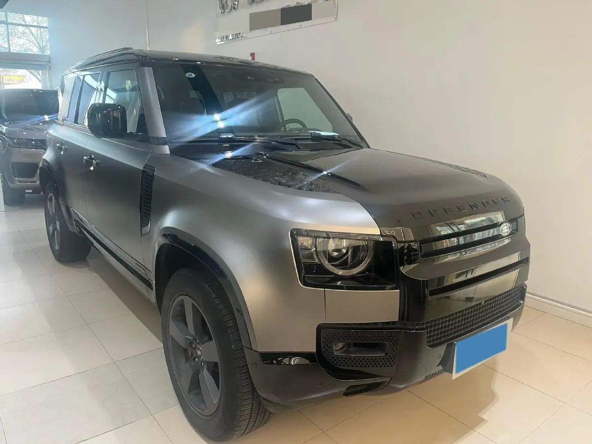 2025 Land Rover Defender 3.0T 400HP L6 8AT,autocango,china used car exporter,china ev exporter,chinese used car exporter,chinese used ev exporter