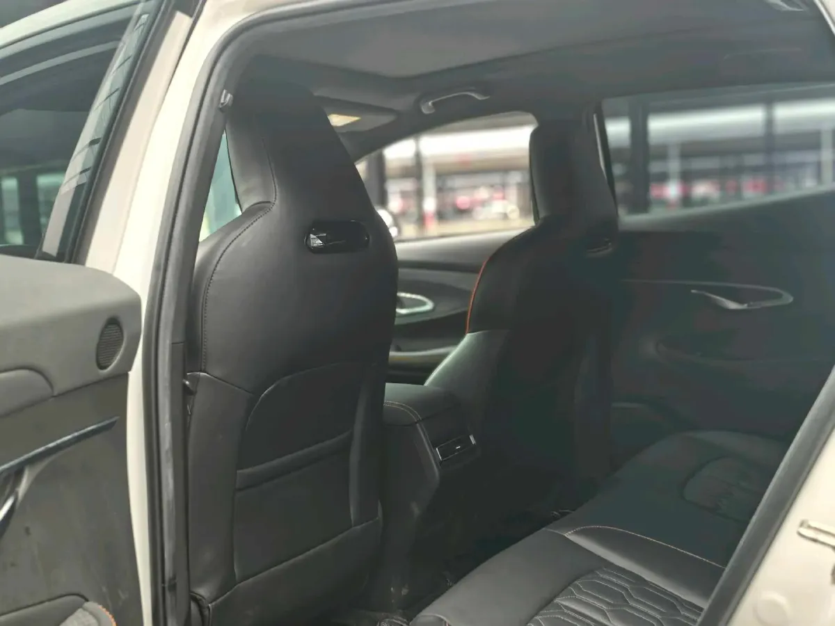 2022 ChangAn UNI-T 1.5T 188HP L4 7DCT,autocango,china used car exporter,china ev exporter,chinese used car exporter,chinese used ev exporter