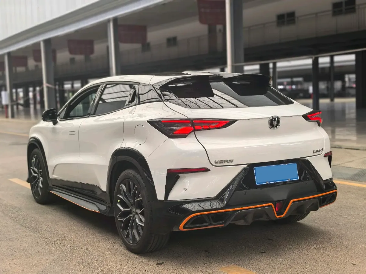 2022 ChangAn UNI-T 1.5T 188HP L4 7DCT,autocango,china used car exporter,china ev exporter,chinese used car exporter,chinese used ev exporter