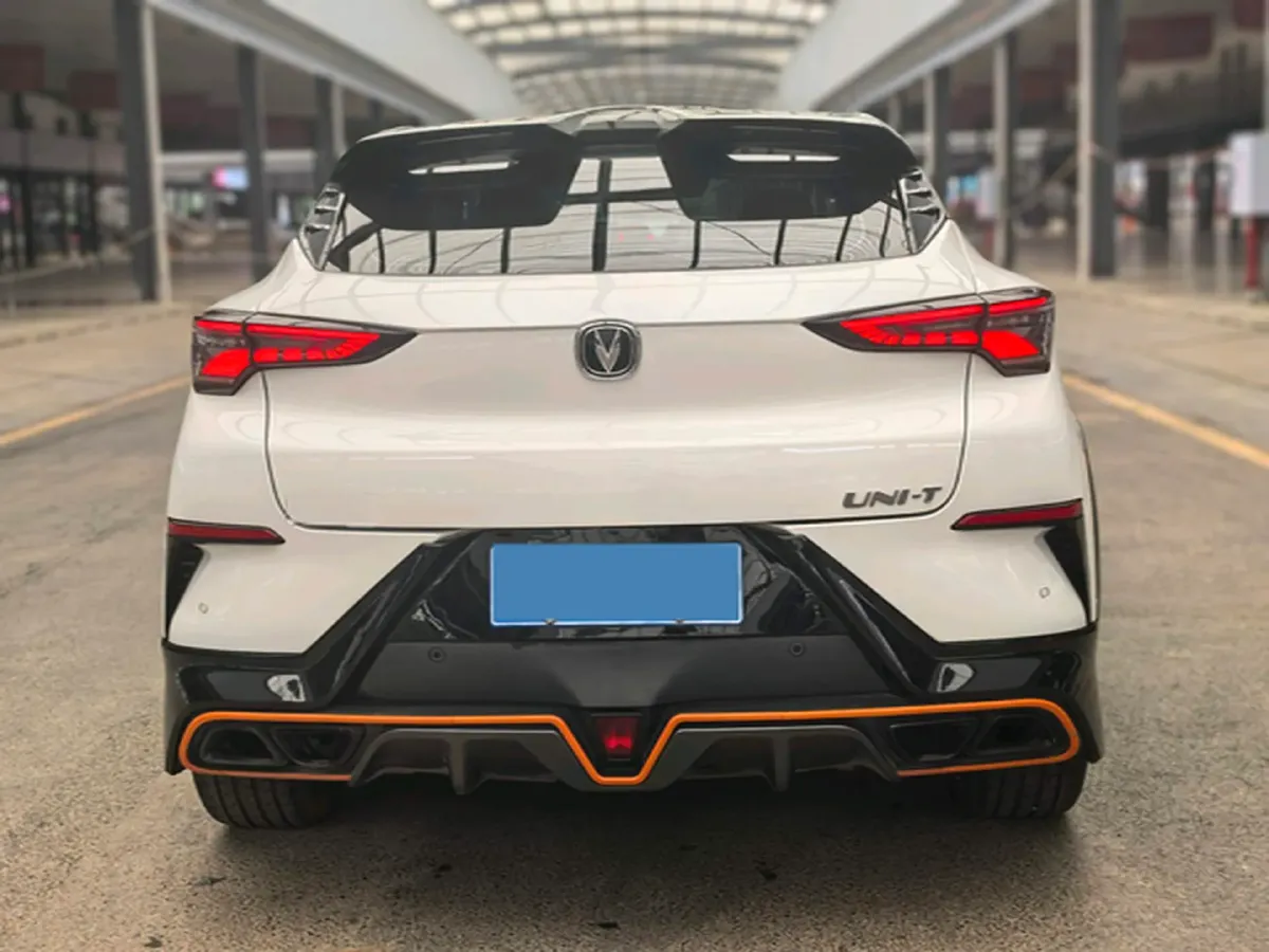 2022 ChangAn UNI-T 1.5T 188HP L4 7DCT,autocango,china used car exporter,china ev exporter,chinese used car exporter,chinese used ev exporter