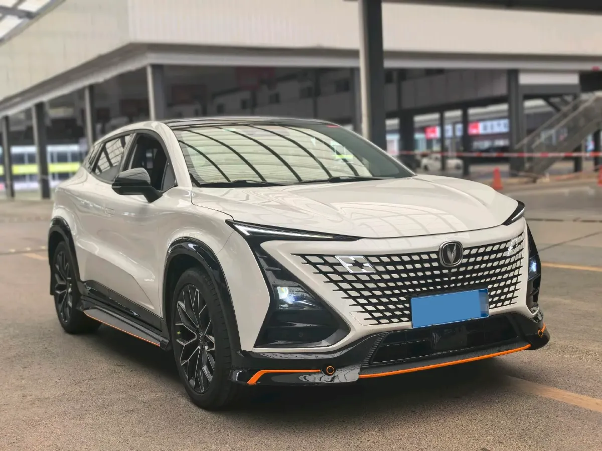 2022 ChangAn UNI-T 1.5T 188HP L4 7DCT,autocango,china used car exporter,china ev exporter,chinese used car exporter,chinese used ev exporter