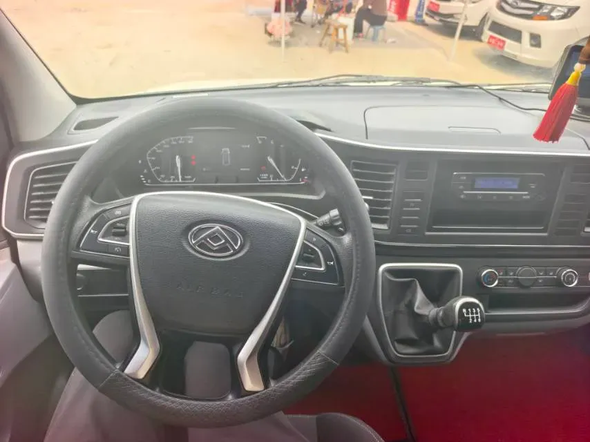 2023 MAXUS XinTu V80 2.0T 127HP L4 6MT,autocango,china used car exporter,china ev exporter,chinese used car exporter,chinese used ev exporter