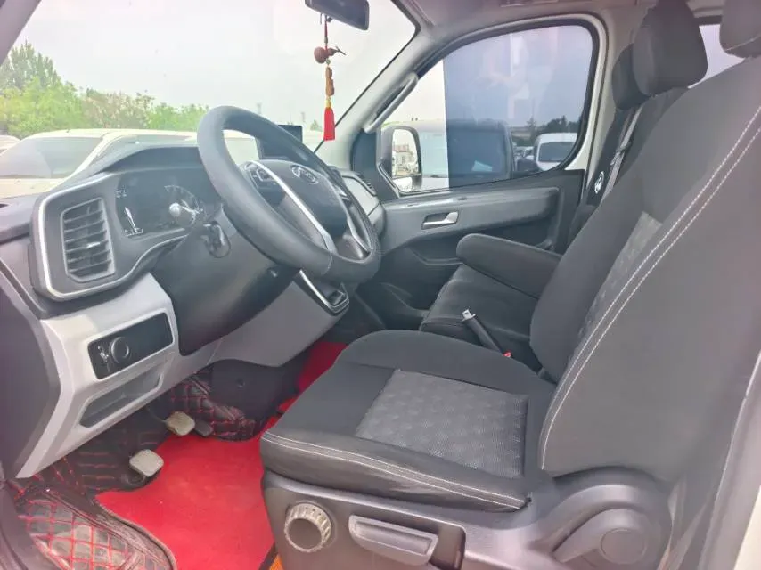 2023 MAXUS XinTu V80 2.0T 127HP L4 6MT,autocango,china used car exporter,china ev exporter,chinese used car exporter,chinese used ev exporter