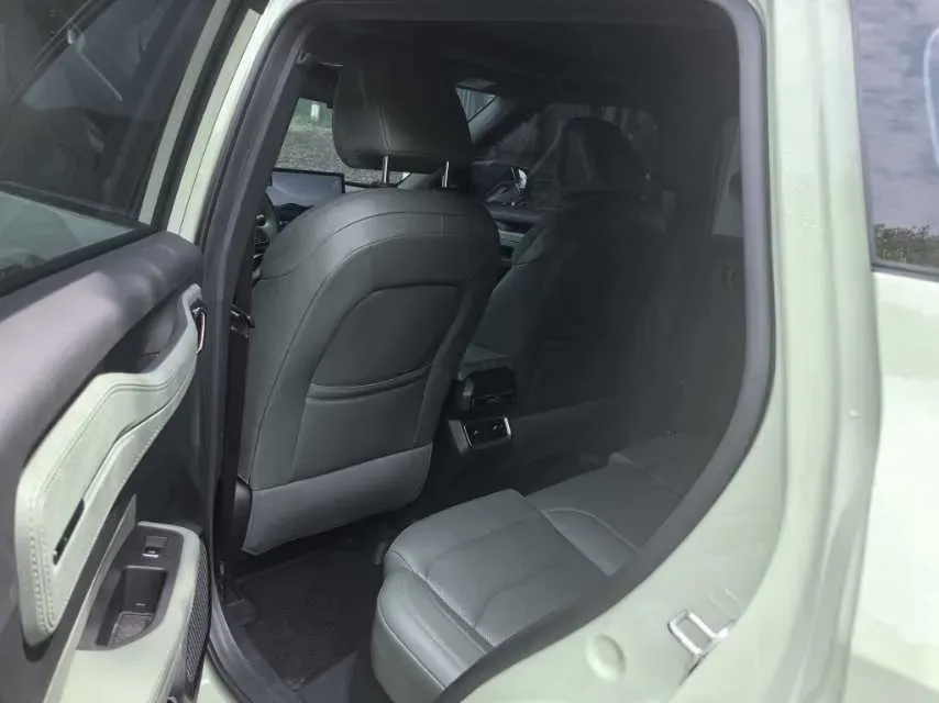 2025 Geely Cowboy 1.5T 181HP L4 7DCT,autocango,china used car exporter,china ev exporter,chinese used car exporter,chinese used ev exporter