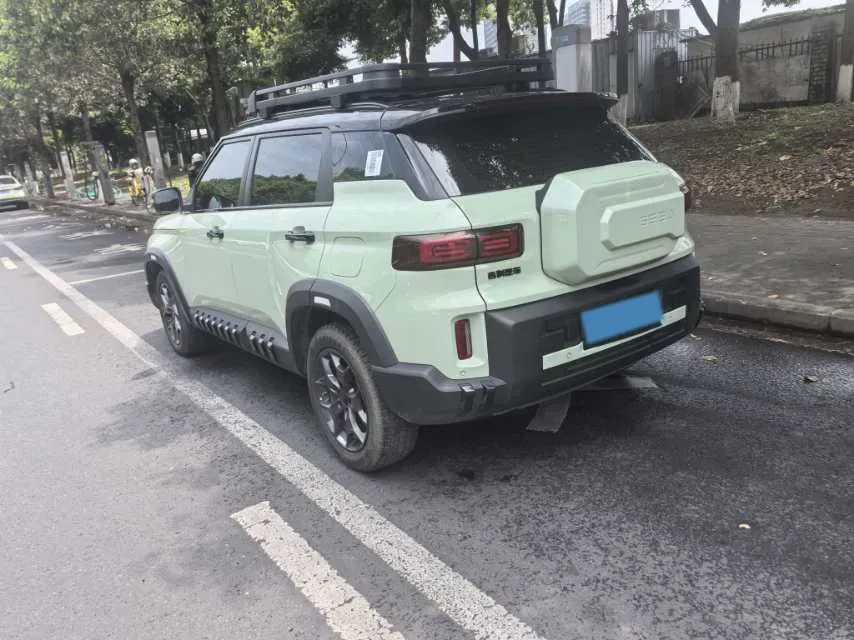 2025 Geely Cowboy 1.5T 181HP L4 7DCT,autocango,china used car exporter,china ev exporter,chinese used car exporter,chinese used ev exporter