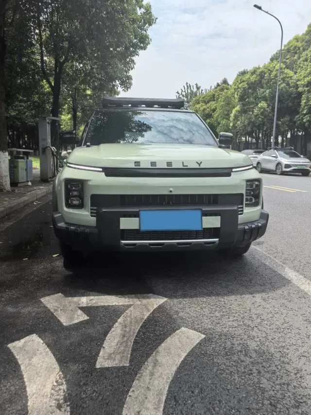 2025 Geely Cowboy 1.5T 181HP L4 7DCT,autocango,china used car exporter,china ev exporter,chinese used car exporter,chinese used ev exporter