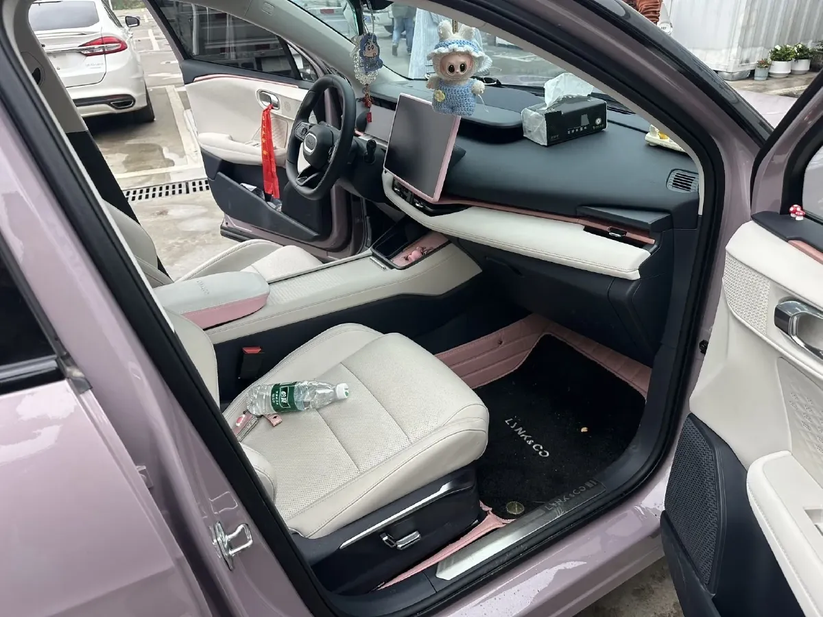 2025 LYNK&CO 06 1.5T 181HP L4 7DCT,autocango,china used car exporter,china ev exporter,chinese used car exporter,chinese used ev exporter