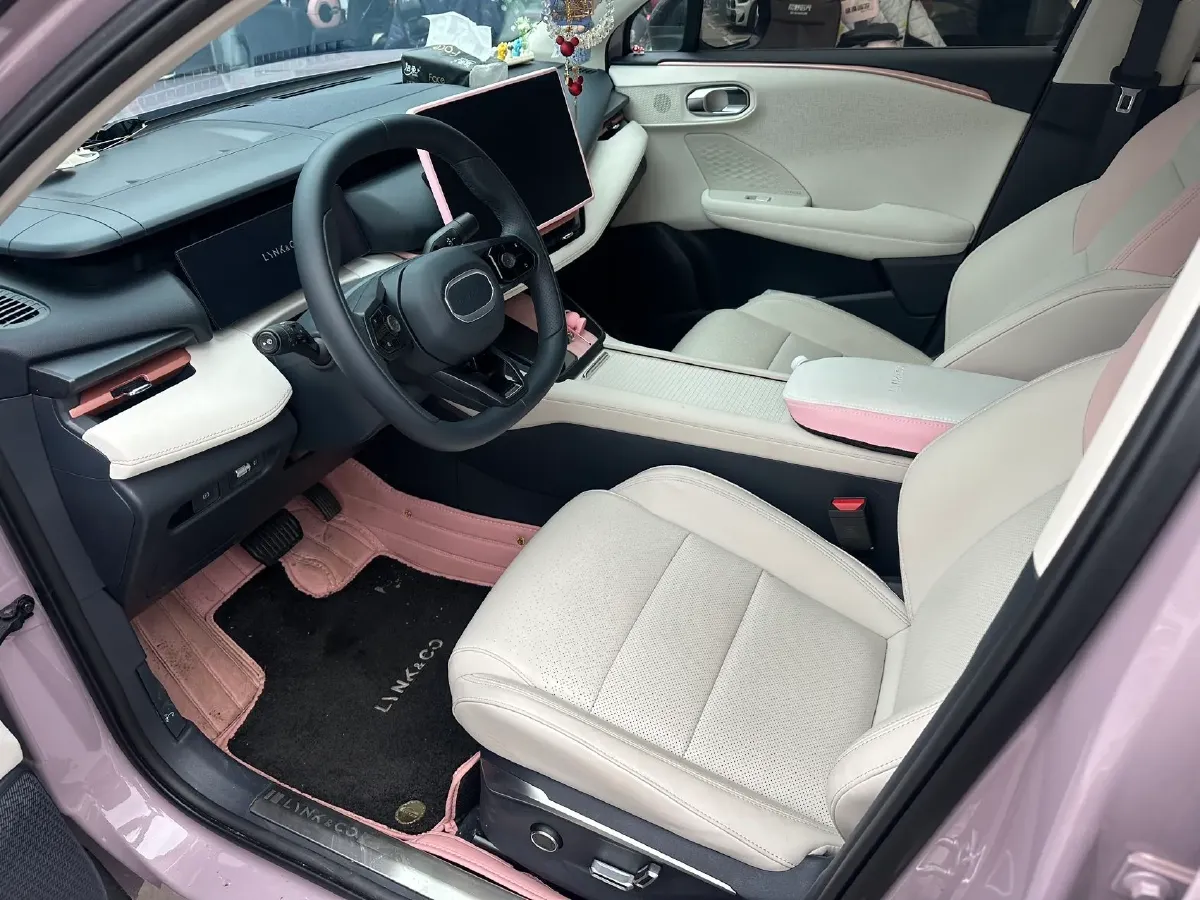 2025 LYNK&CO 06 1.5T 181HP L4 7DCT,autocango,china used car exporter,china ev exporter,chinese used car exporter,chinese used ev exporter