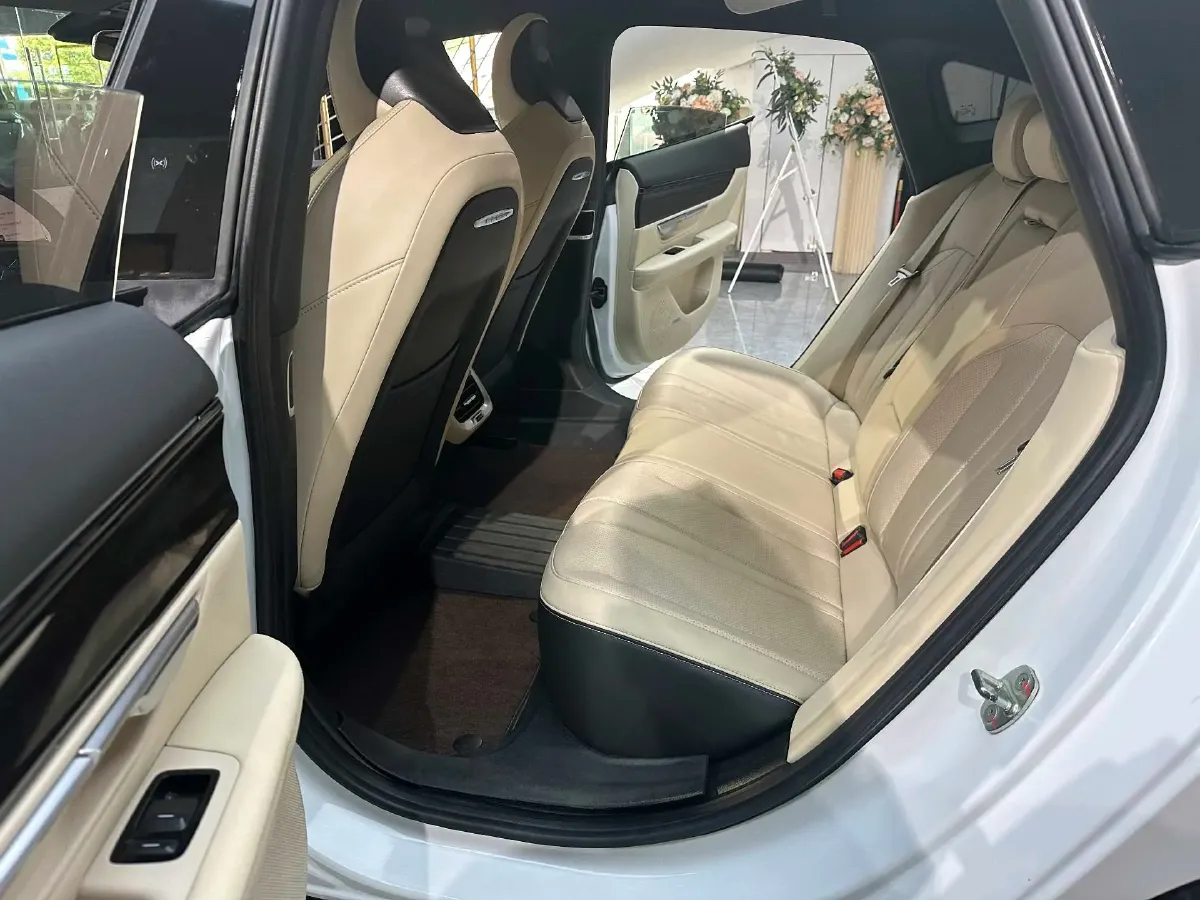 2020 Xpeng P7 BEV 70.8KWH,autocango,china used car exporter,china ev exporter,chinese used car exporter,chinese used ev exporter