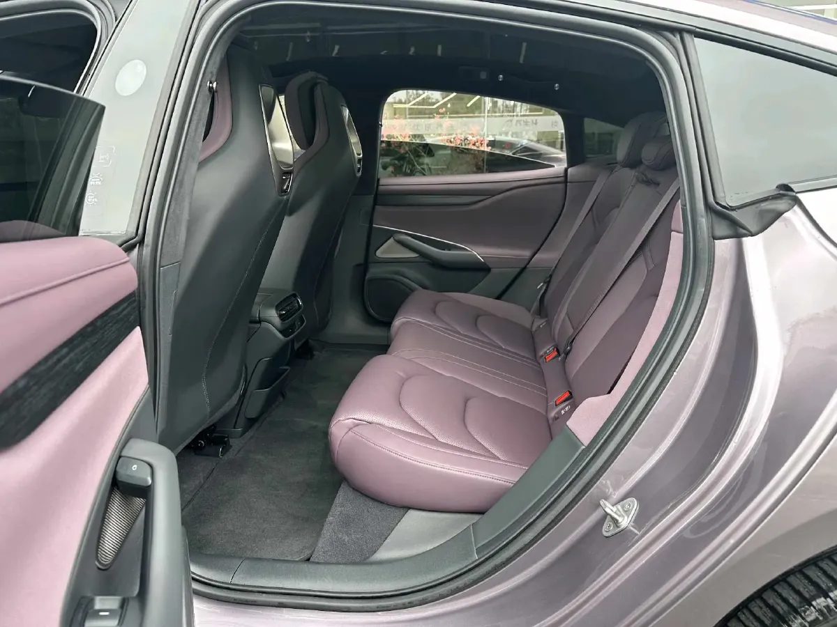 2024 MI SU7 BEV 101KWH,autocango,china used car exporter,china ev exporter,chinese used car exporter,chinese used ev exporter