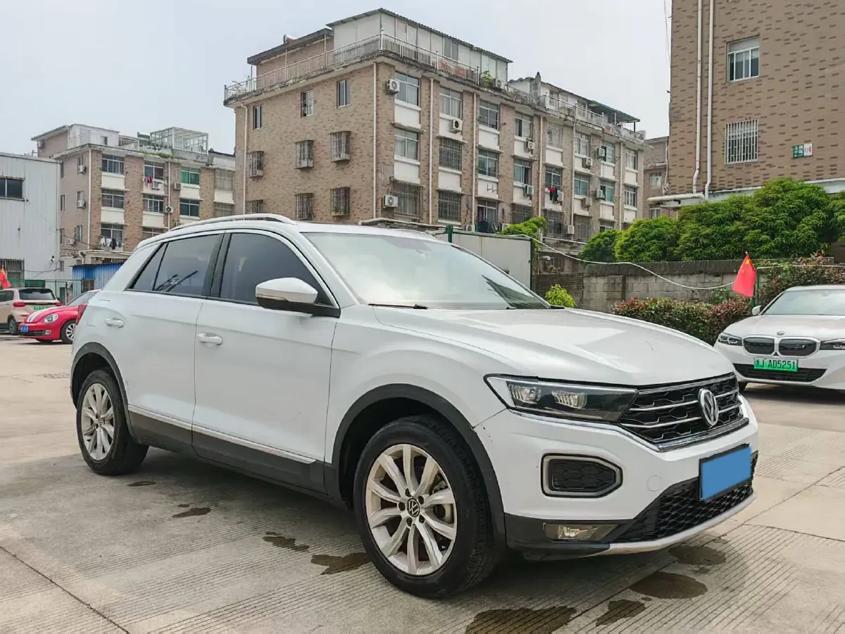 2022 Volkswagen T-Roc 1.4T 150HP L4 7DCT,autocango,china used car exporter,china ev exporter,chinese used car exporter,chinese used ev exporter