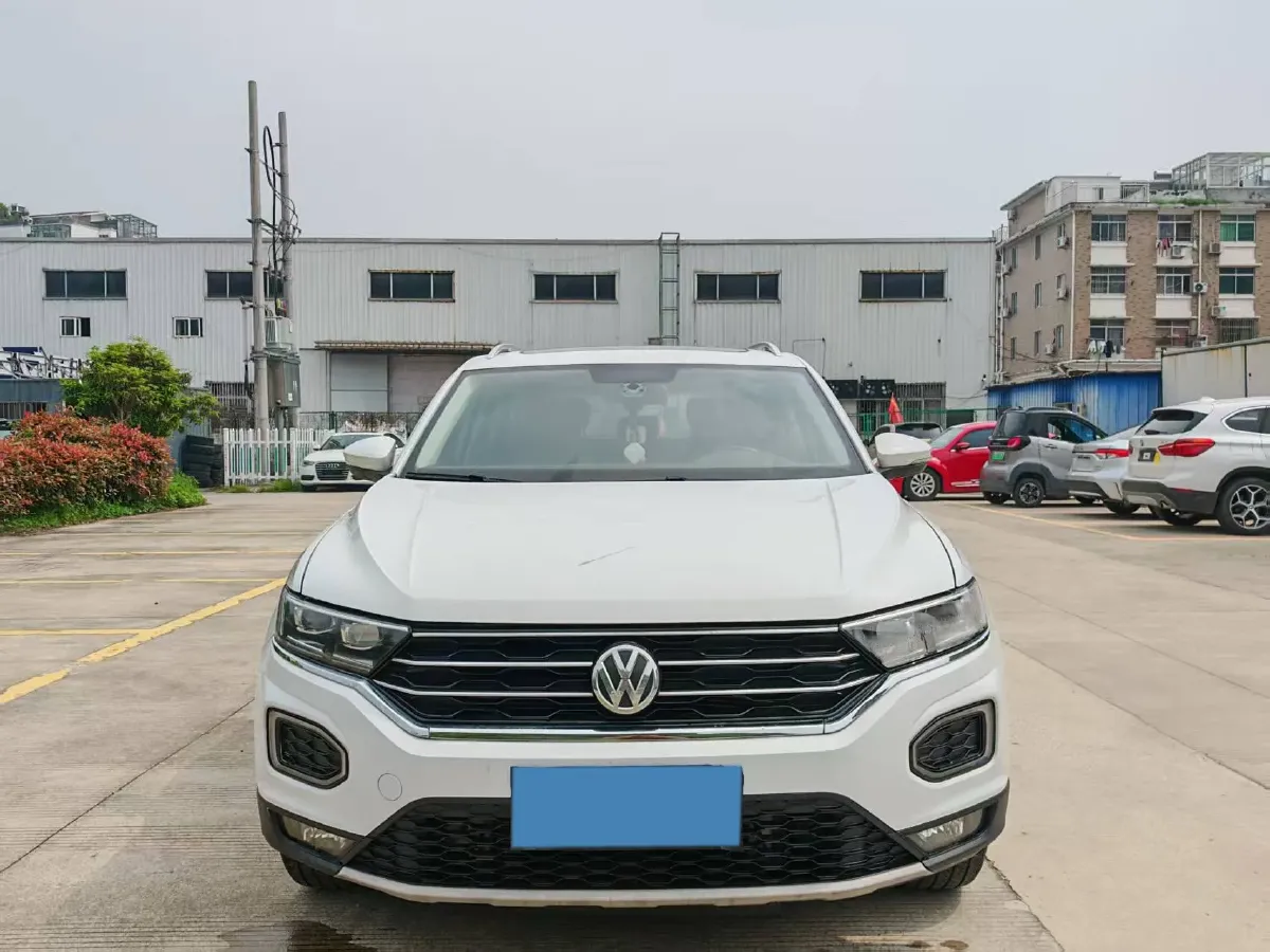2022 Volkswagen T-Roc 1.4T 150HP L4 7DCT,autocango,china used car exporter,china ev exporter,chinese used car exporter,chinese used ev exporter