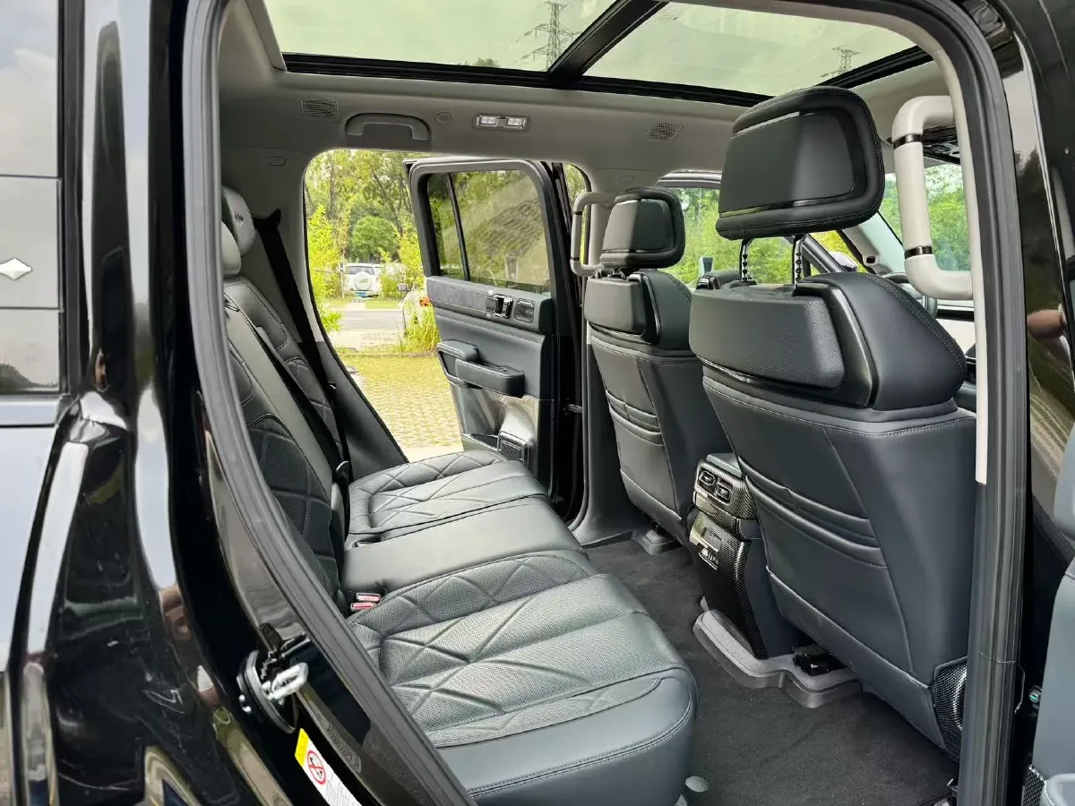 2023 FangChengBao Bao 5 1.5T 194HP L4 E-CVT PHEV 31.8KWH,autocango,china used car exporter,china ev exporter,chinese used car exporter,chinese used ev exporter