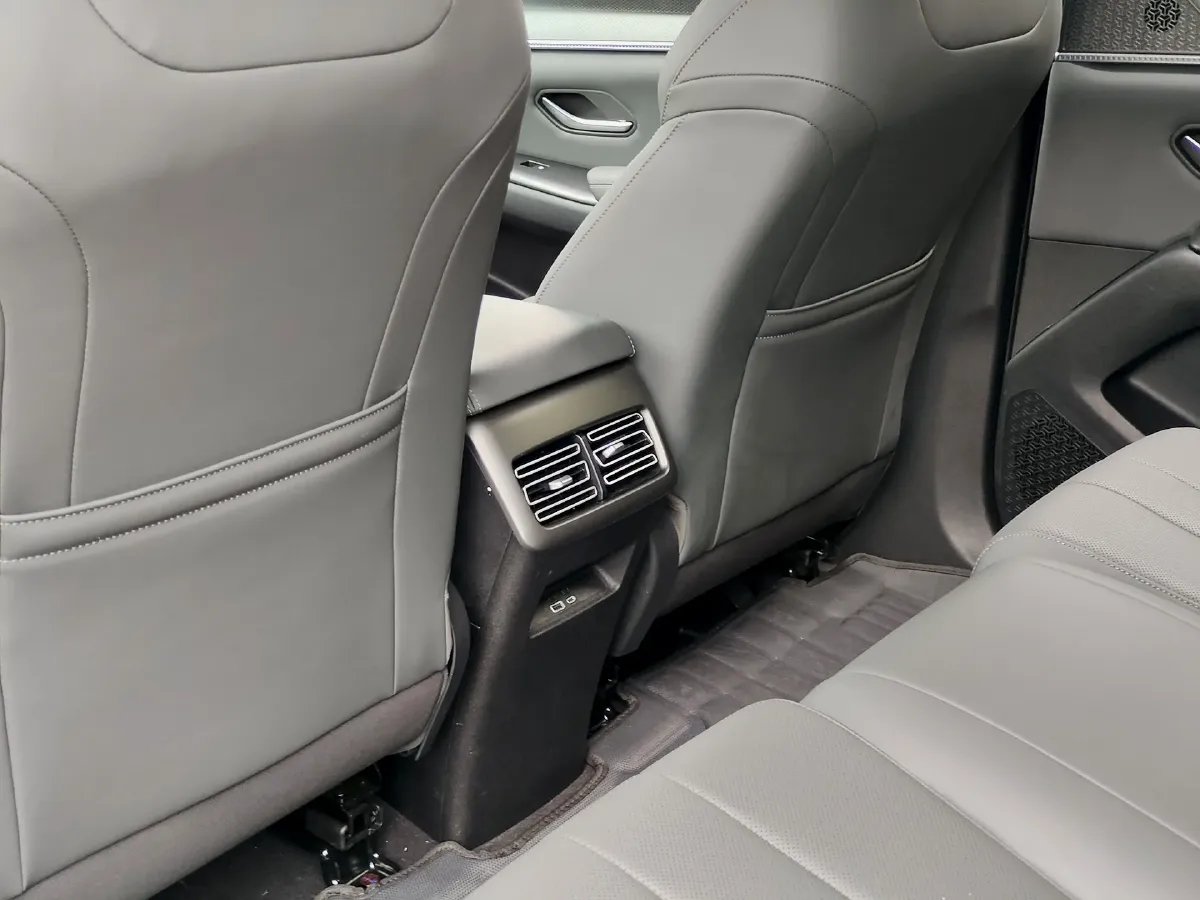 2026 BYD Song Pro 1.5L 101HP L4 E-CVT PHEV,autocango,china used car exporter,china ev exporter,chinese used car exporter,chinese used ev exporter