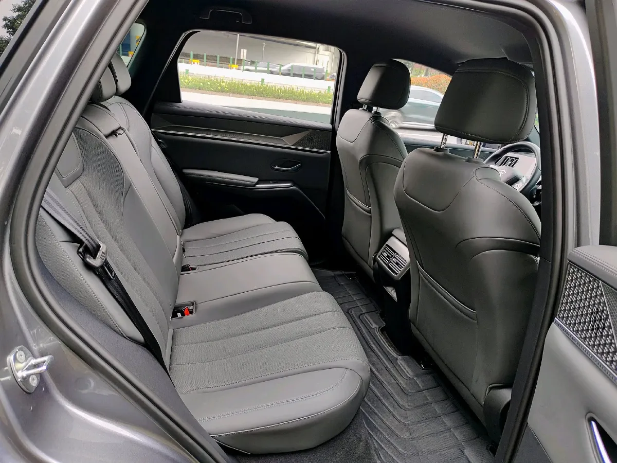 2026 BYD Song Pro 1.5L 101HP L4 E-CVT PHEV,autocango,china used car exporter,china ev exporter,chinese used car exporter,chinese used ev exporter