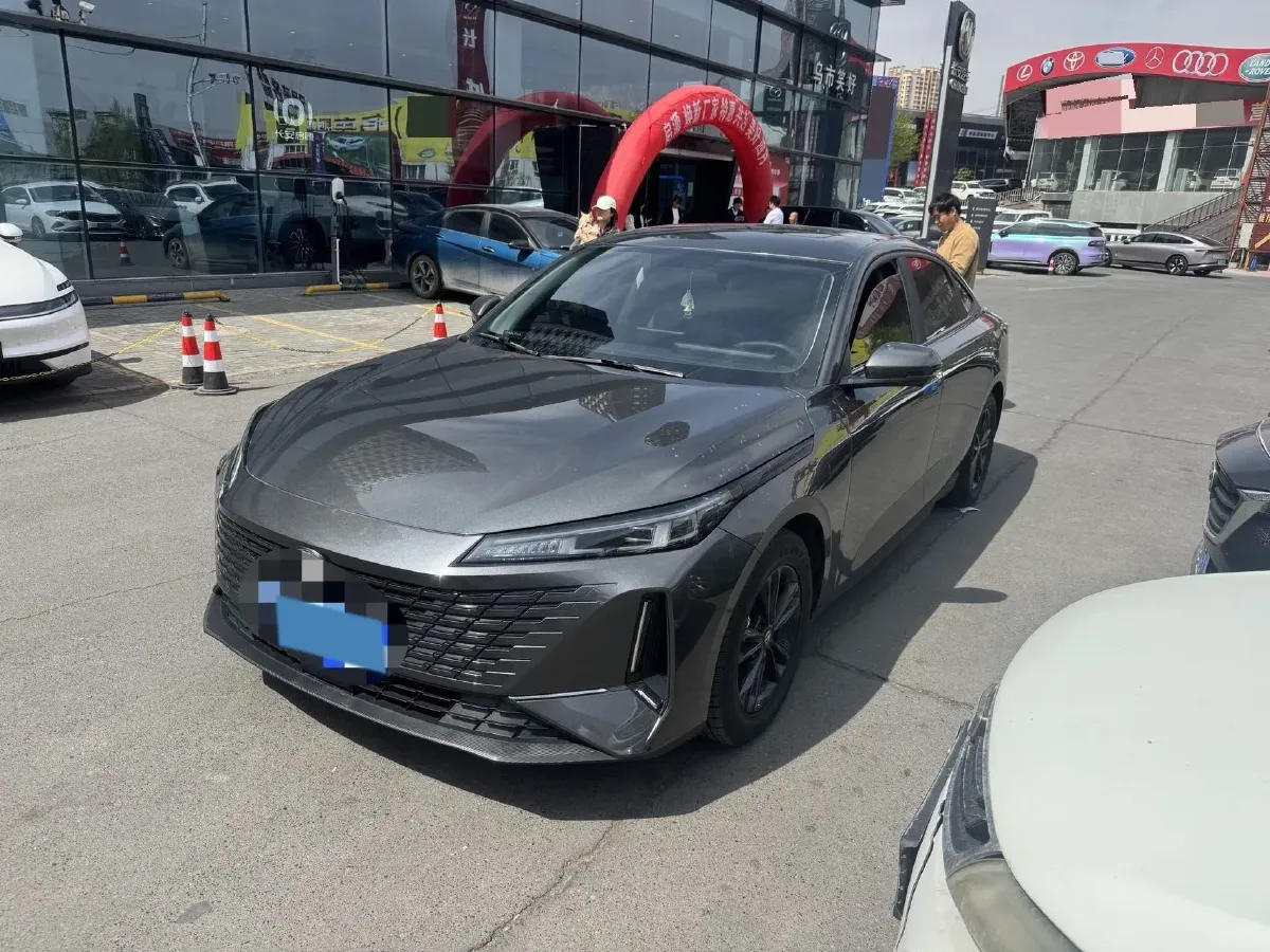 2023 ChangAn Lamore 1.5T 170HP L4 7DCT,autocango,china used car exporter,china ev exporter,chinese used car exporter,chinese used ev exporter