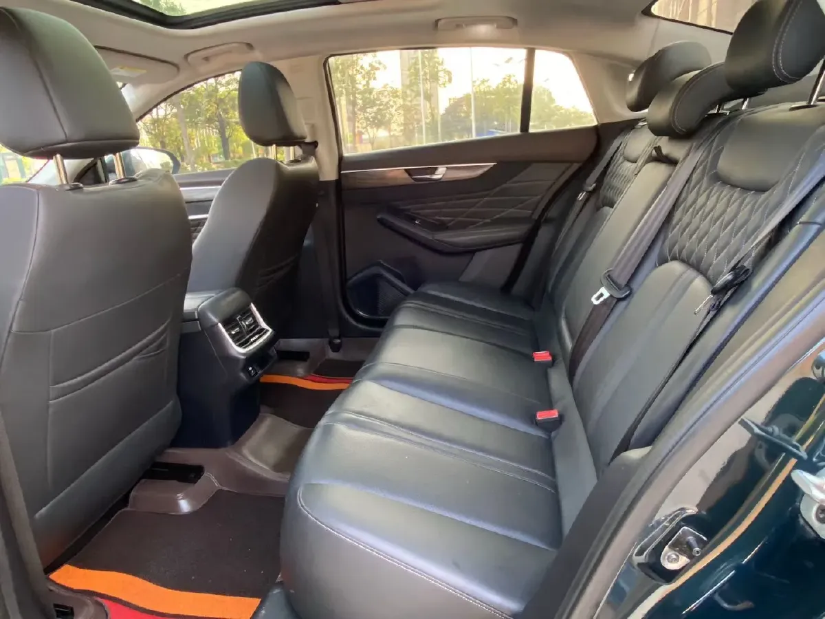 2021 DongFeng Aeolus YiXuan MAX 1.5T 190HP L4 7DCT,autocango,china used car exporter,china ev exporter,chinese used car exporter,chinese used ev exporter