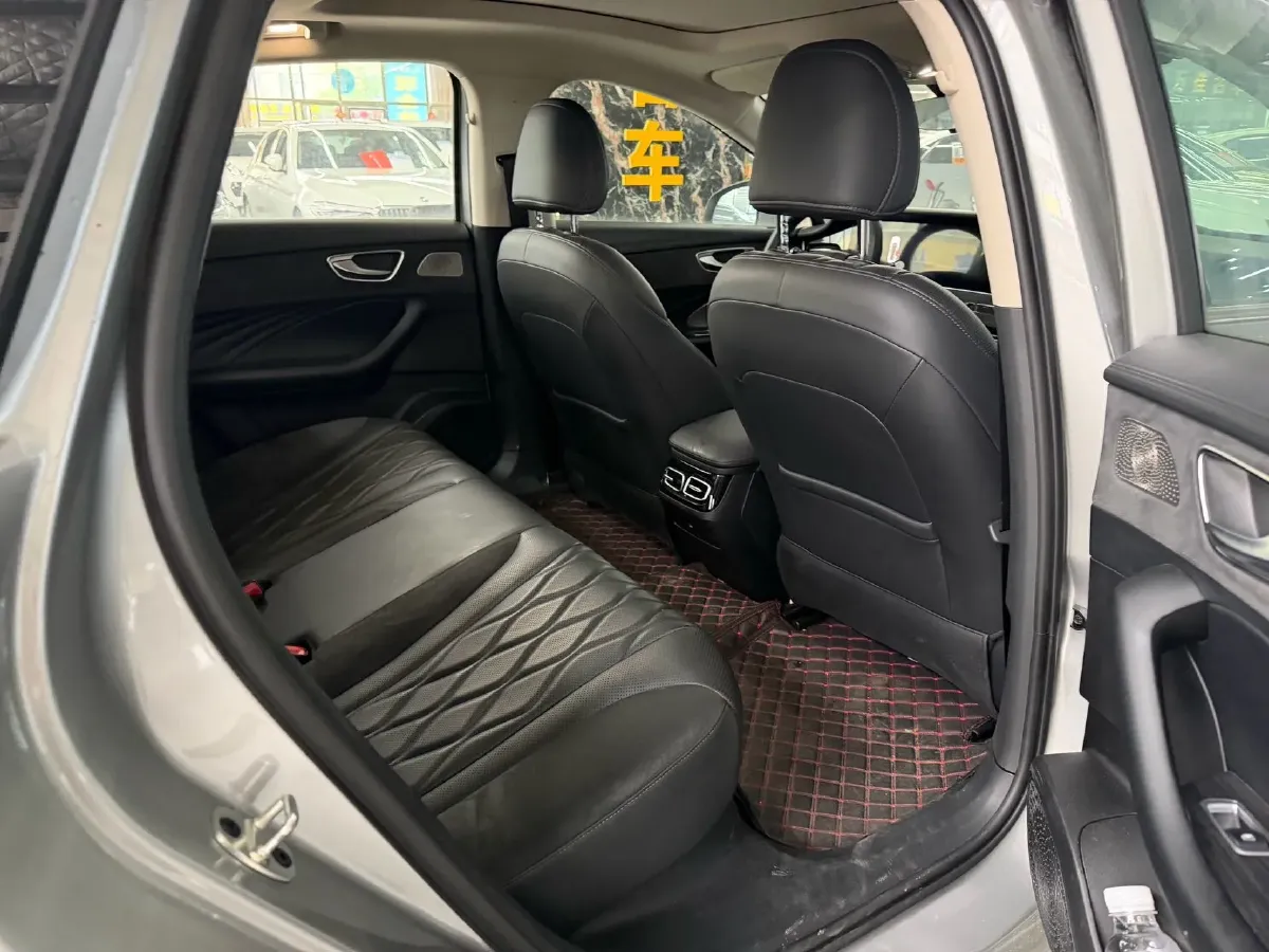 2023 Roewe D7 1.5L 112HP L4 1DHT PHEV 21.4KWH,autocango,china used car exporter,china ev exporter,chinese used car exporter,chinese used ev exporter