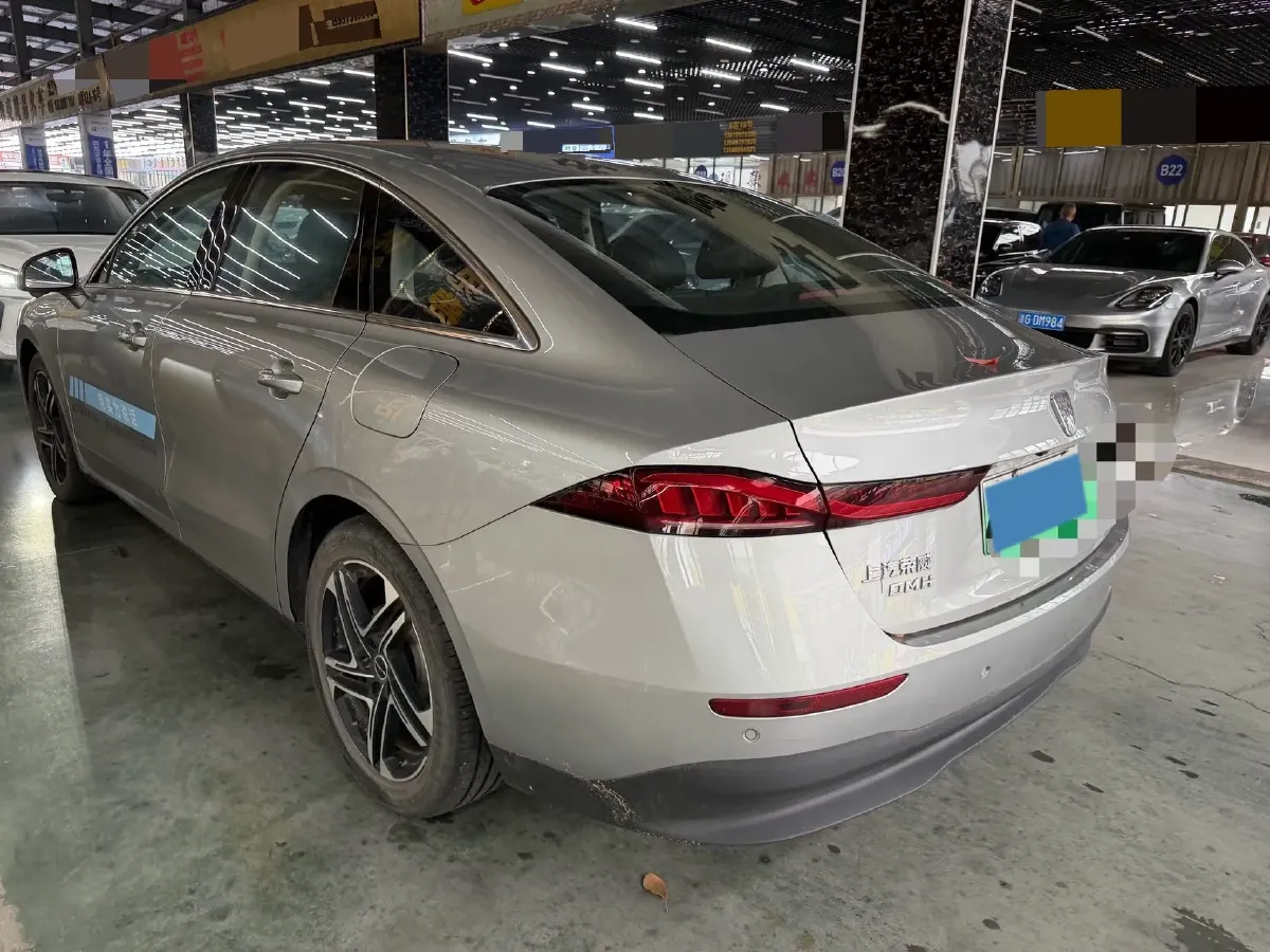 2023 Roewe D7 1.5L 112HP L4 1DHT PHEV 21.4KWH,autocango,china used car exporter,china ev exporter,chinese used car exporter,chinese used ev exporter