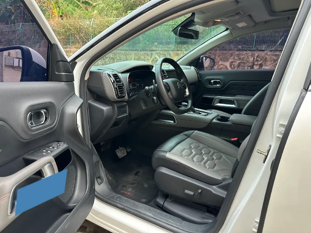 2020 Citroen C5 Aircross 1.8T 211HP L4 8AT,autocango,china used car exporter,china ev exporter,chinese used car exporter,chinese used ev exporter