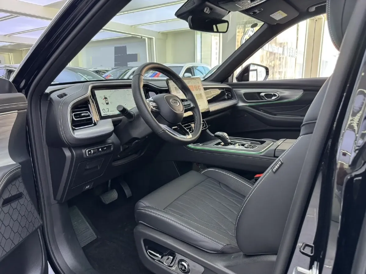 2025 GAC Trumpchi GS8 2.0T 252HP L4 8AT,autocango,china used car exporter,china ev exporter,chinese used car exporter,chinese used ev exporter