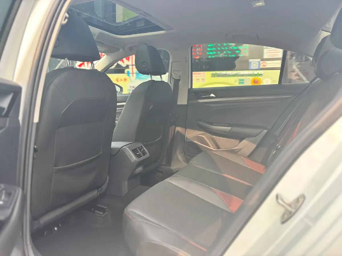 2021 Volkswagen Bora 1.5L 113HP L4 6AT,autocango,china used car exporter,china ev exporter,chinese used car exporter,chinese used ev exporter