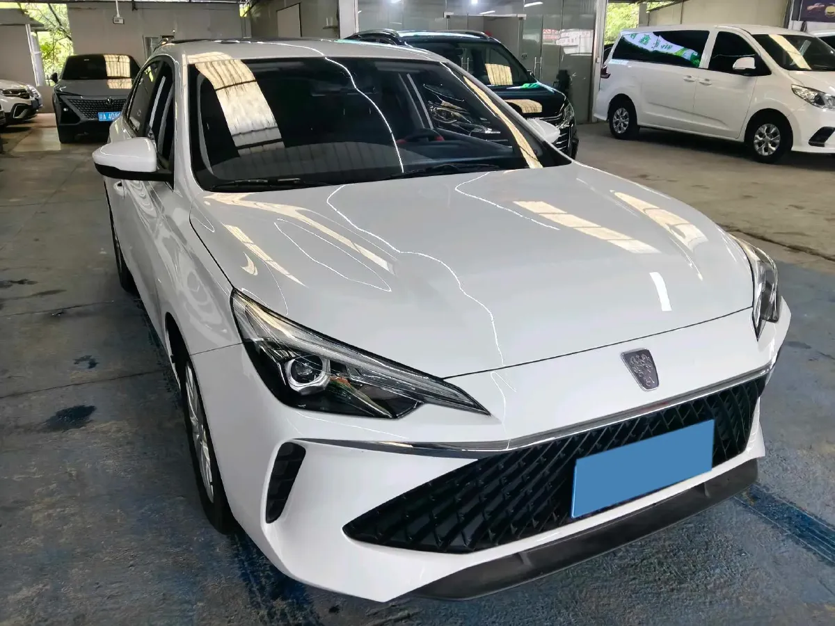 2023 Roewe i5 1.5L 129HP L4 CVT,autocango,china used car exporter,china ev exporter,chinese used car exporter,chinese used ev exporter