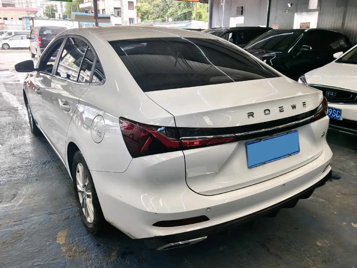 2023 Roewe i5 1.5L 129HP L4 CVT,autocango,china used car exporter,china ev exporter,chinese used car exporter,chinese used ev exporter