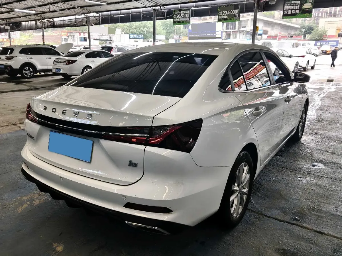 2023 Roewe i5 1.5L 129HP L4 CVT,autocango,china used car exporter,china ev exporter,chinese used car exporter,chinese used ev exporter