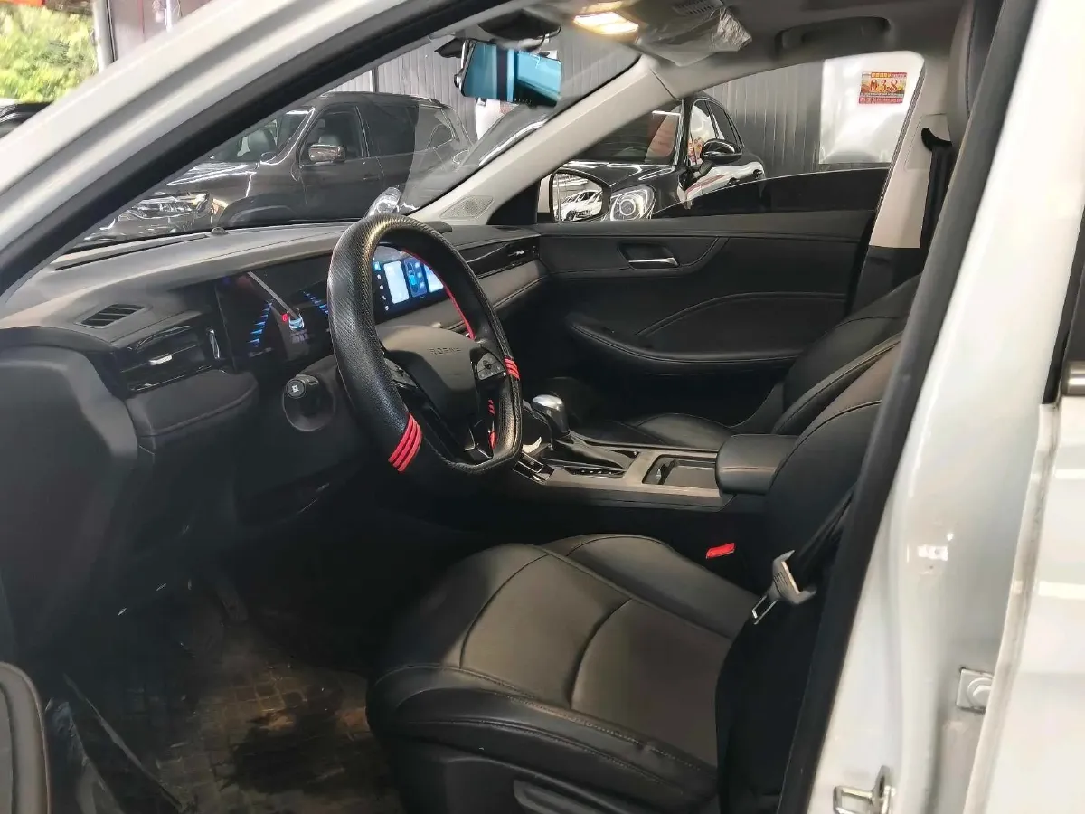 2023 Roewe i5 1.5L 129HP L4 CVT,autocango,china used car exporter,china ev exporter,chinese used car exporter,chinese used ev exporter