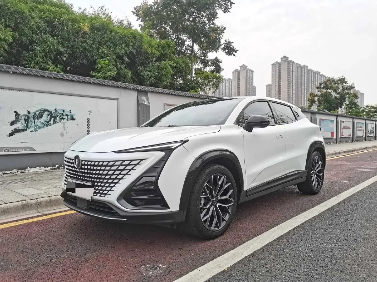 2022 ChangAn UNI-T 1.5T 188HP L4 7DCT,autocango,china used car exporter,china ev exporter,chinese used car exporter,chinese used ev exporter