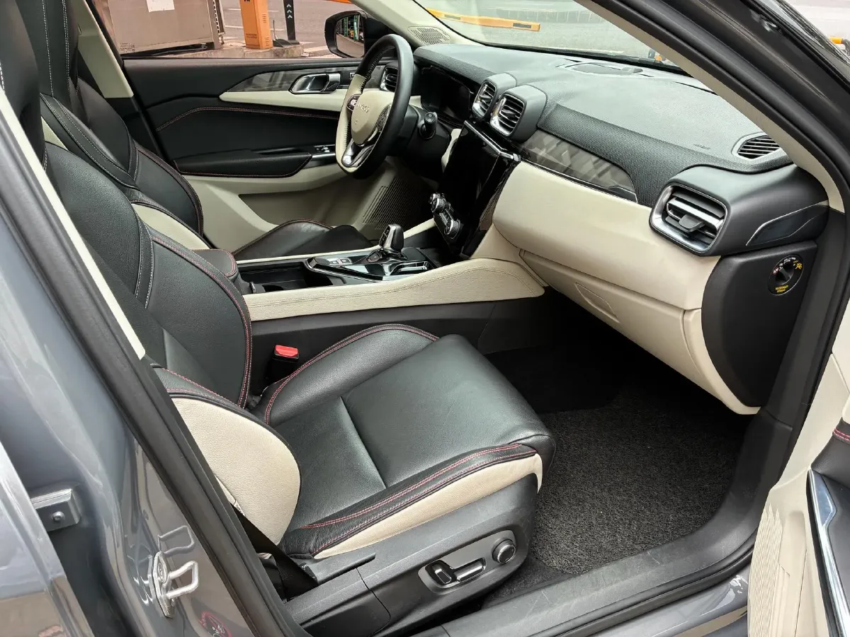 2018 Toyota C-HR 2.0L 171HP L4 CVT,autocango,china used car exporter,china ev exporter,chinese used car exporter,chinese used ev exporter