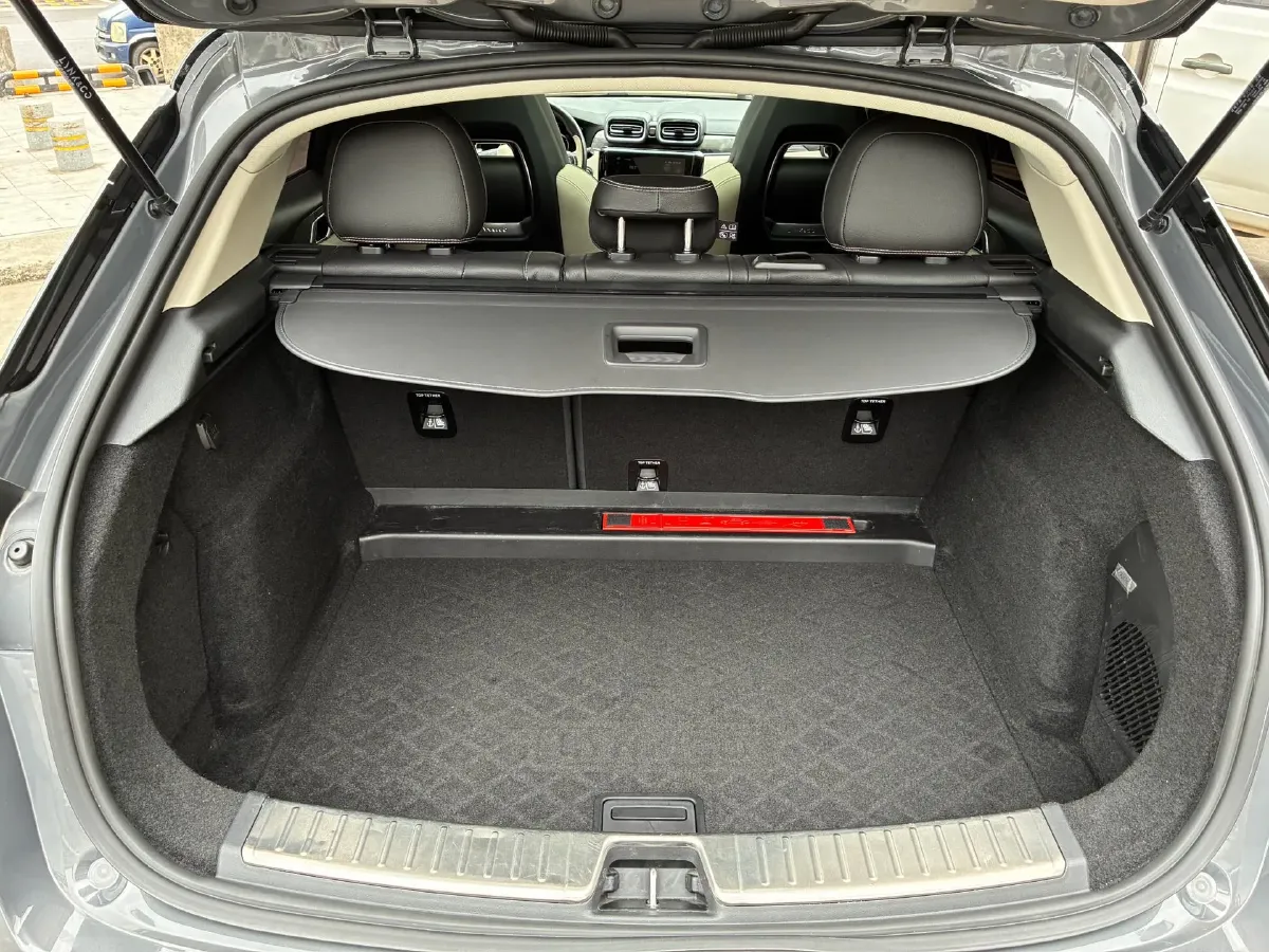 2018 Toyota C-HR 2.0L 171HP L4 CVT,autocango,china used car exporter,china ev exporter,chinese used car exporter,chinese used ev exporter