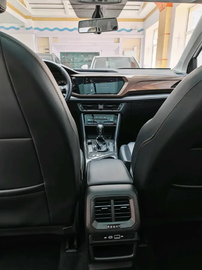 2021 Volkswagen Tharu 1.4T 150HP L4 7DCT,autocango,china used car exporter,china ev exporter,chinese used car exporter,chinese used ev exporter