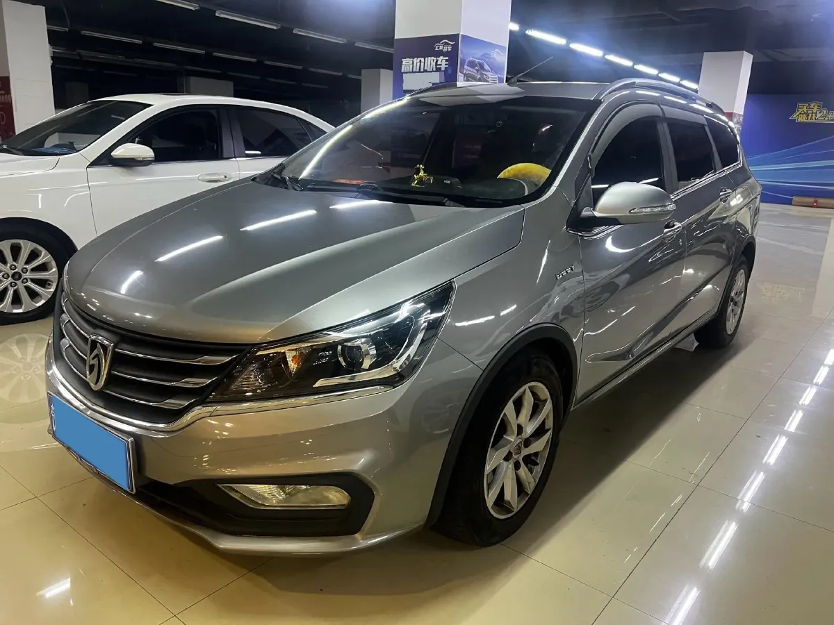2017 BaoJun 310W 1.5L 112HP L4 6MT,autocango,china used car exporter,china ev exporter,chinese used car exporter,chinese used ev exporter