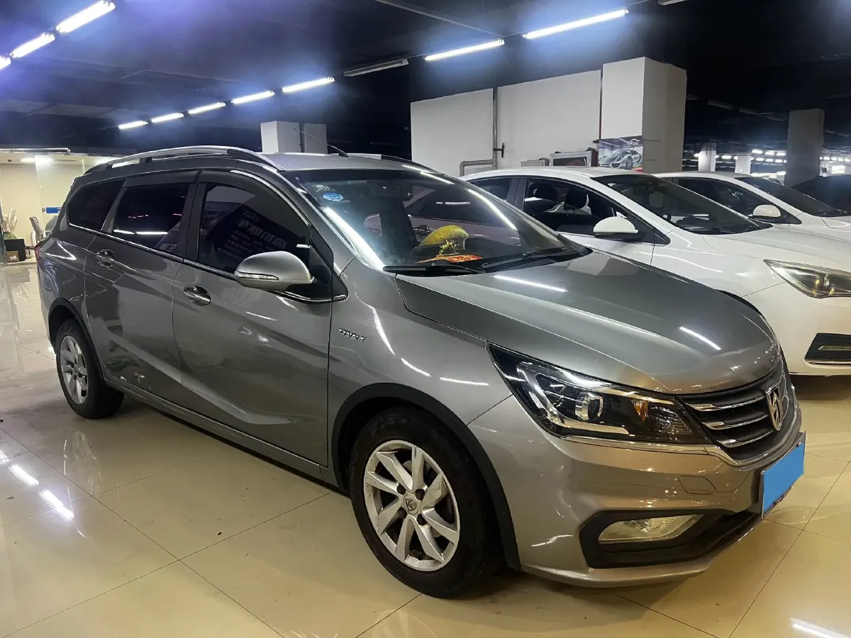 2017 BaoJun 310W 1.5L 112HP L4 6MT,autocango,china used car exporter,china ev exporter,chinese used car exporter,chinese used ev exporter