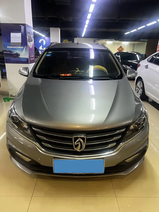 2017 BaoJun 310W 1.5L 112HP L4 6MT,autocango,china used car exporter,china ev exporter,chinese used car exporter,chinese used ev exporter