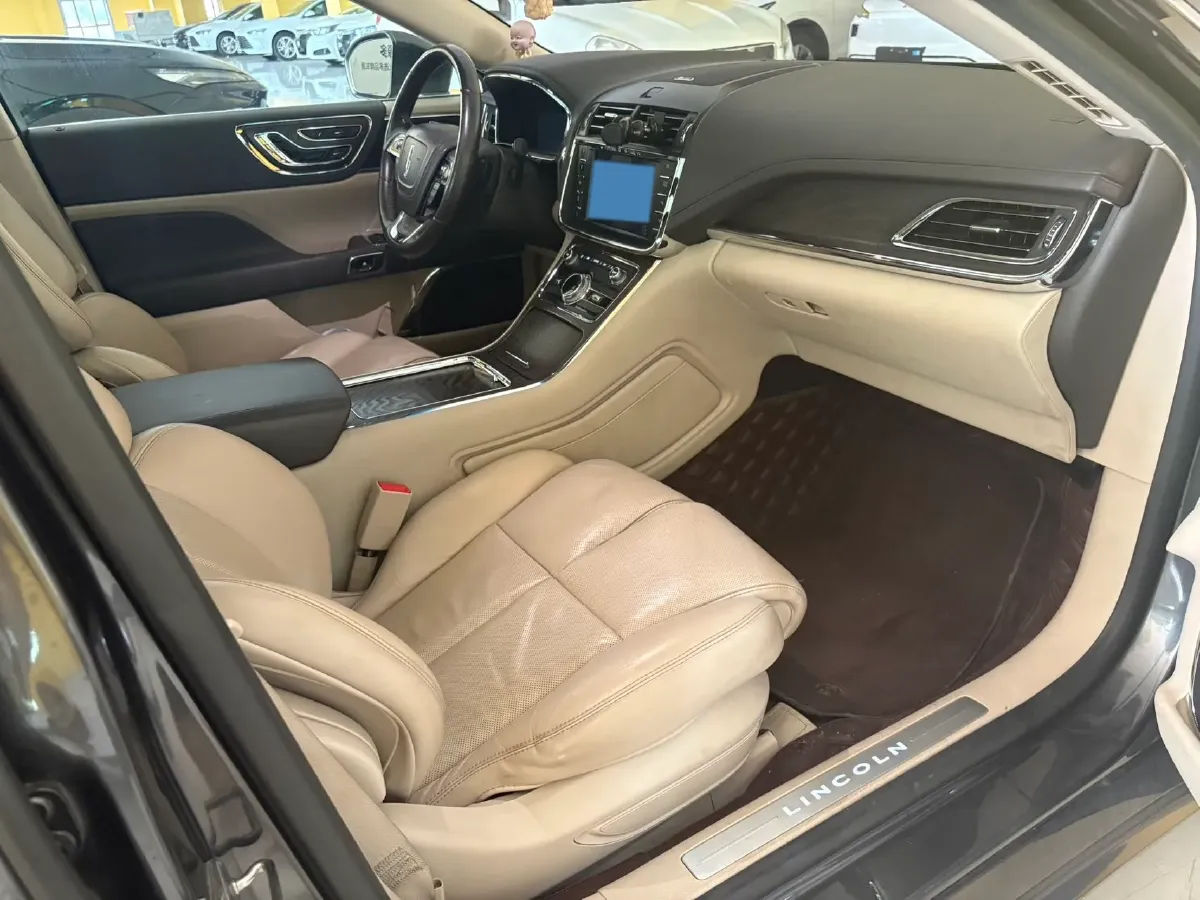 2017 Lincoln Continental 2.0T 261HP L4 6AT,autocango,china used car exporter,china ev exporter,chinese used car exporter,chinese used ev exporter