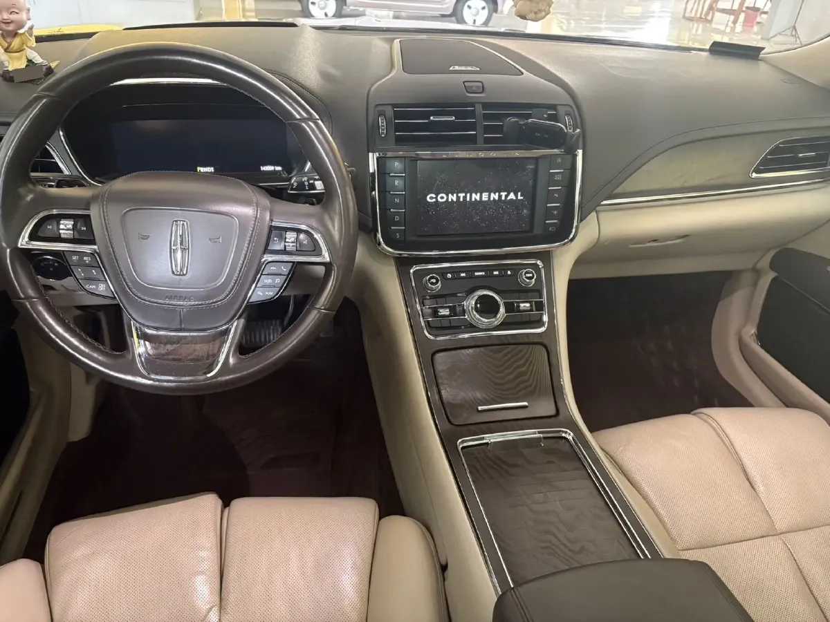 2017 Lincoln Continental 2.0T 261HP L4 6AT,autocango,china used car exporter,china ev exporter,chinese used car exporter,chinese used ev exporter