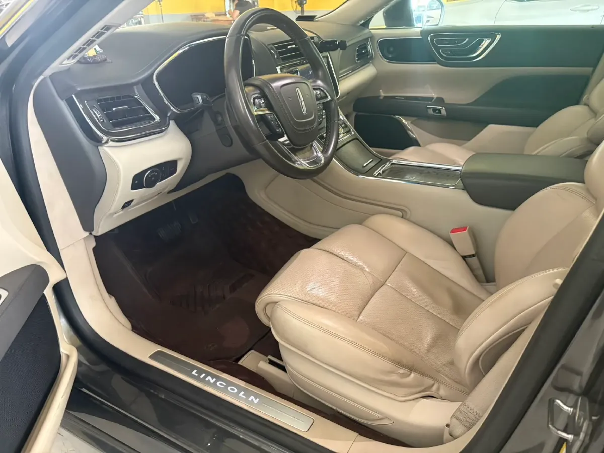 2017 Lincoln Continental 2.0T 261HP L4 6AT,autocango,china used car exporter,china ev exporter,chinese used car exporter,chinese used ev exporter