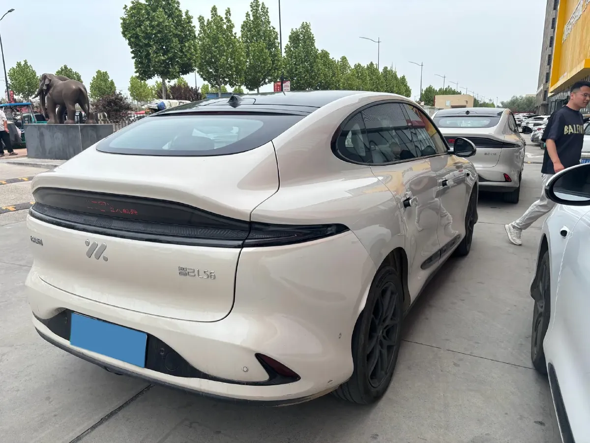2025 IM LS6 BEV 75KWH,autocango,china used car exporter,china ev exporter,chinese used car exporter,chinese used ev exporter