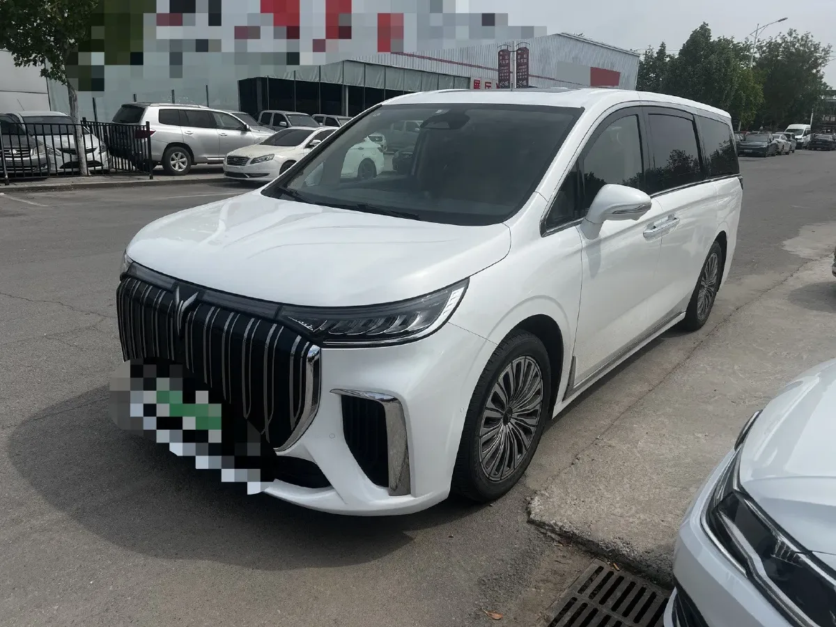 2022 Voyah Dream BEV 82KWH,autocango,china used car exporter,china ev exporter,chinese used car exporter,chinese used ev exporter