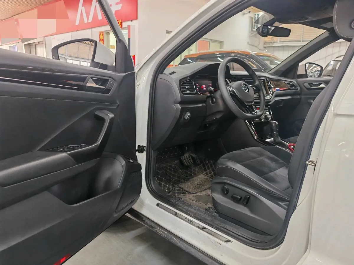 2019 Volkswagen T-Roc 1.4T 150HP L4 7DCT,autocango,china used car exporter,china ev exporter,chinese used car exporter,chinese used ev exporter