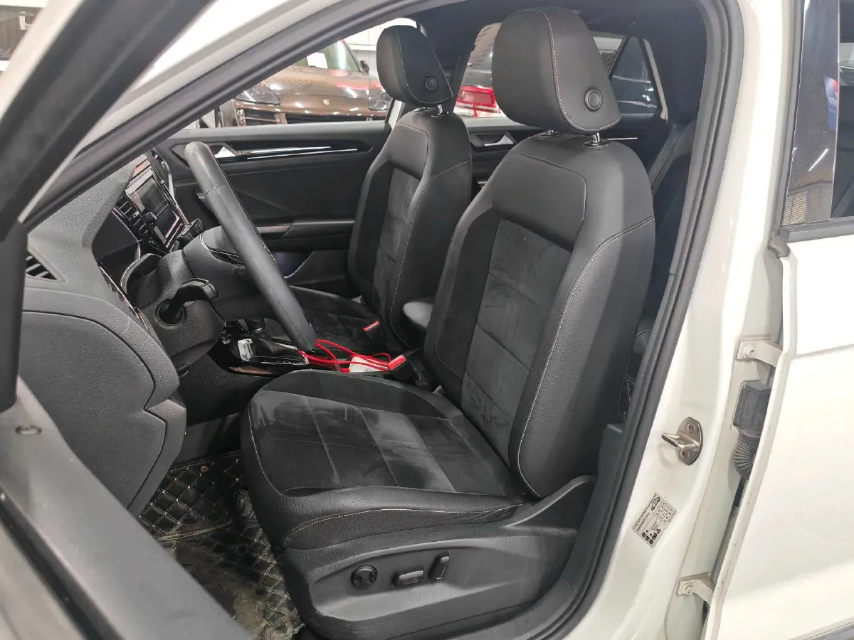 2019 Volkswagen T-Roc 1.4T 150HP L4 7DCT,autocango,china used car exporter,china ev exporter,chinese used car exporter,chinese used ev exporter