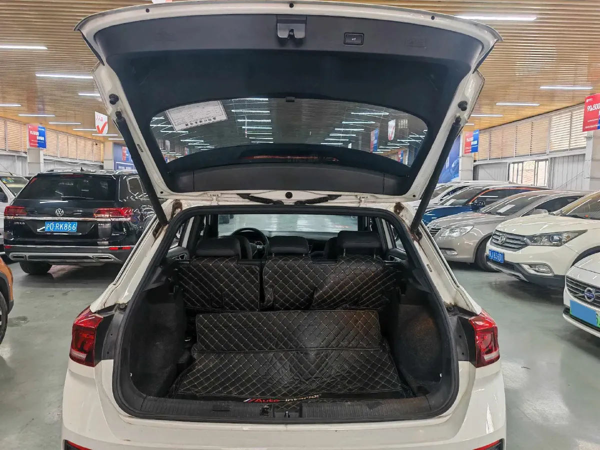 2019 Volkswagen T-Roc 1.4T 150HP L4 7DCT,autocango,china used car exporter,china ev exporter,chinese used car exporter,chinese used ev exporter