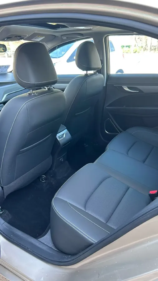 2020 Geely Emgrand 1.5L 109HP L4 5MT,autocango,china used car exporter,china ev exporter,chinese used car exporter,chinese used ev exporter