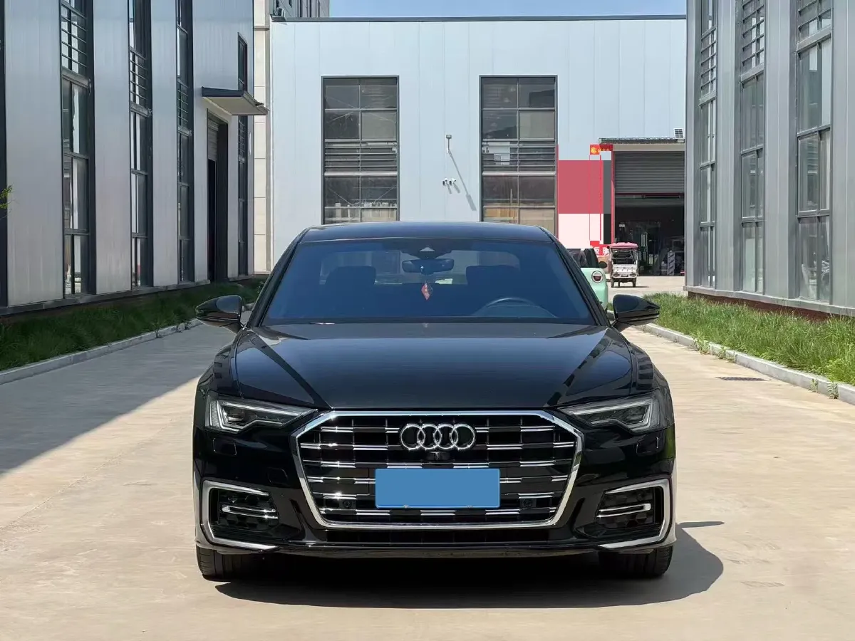 2024 Audi A6L 2.0T 190HP L4 7DCT,autocango,china used car exporter,china ev exporter,chinese used car exporter,chinese used ev exporter