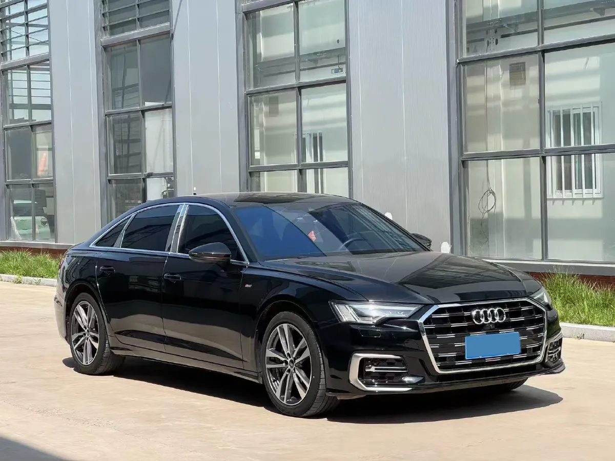 2024 Audi A6L 2.0T 190HP L4 7DCT,autocango,china used car exporter,china ev exporter,chinese used car exporter,chinese used ev exporter